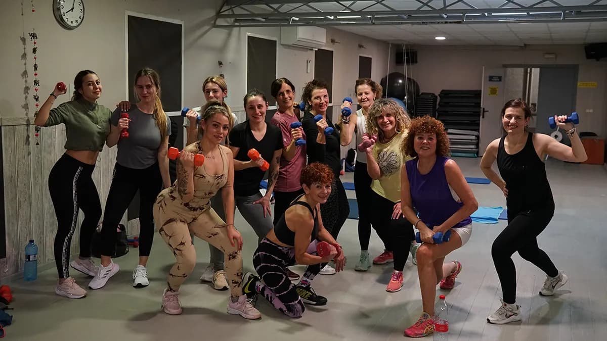 Clases dirigidas en el gimnasio de Alzira