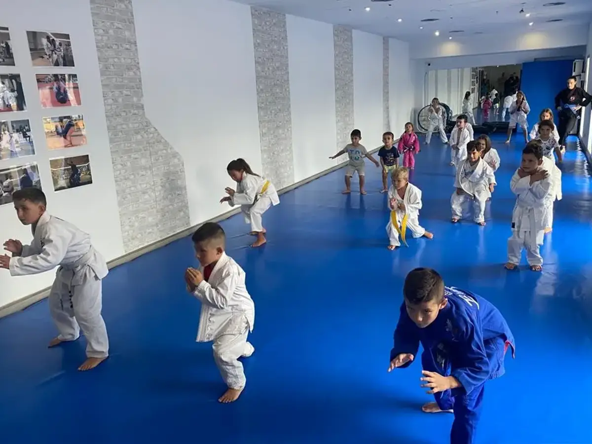 Clases de jiu jitsu para niños en Alzira — Tenisquash