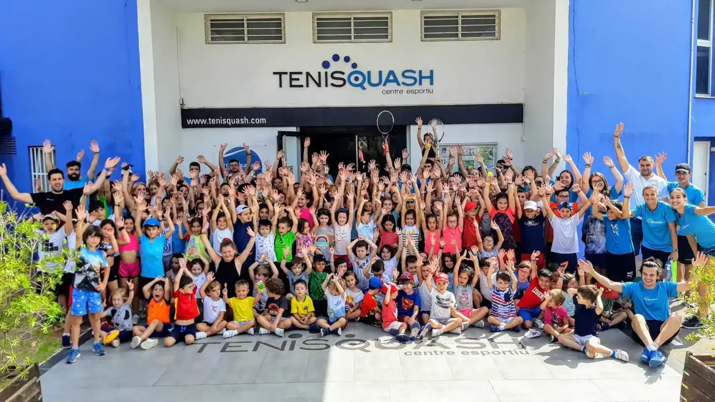 Extraescolares deportivas para niños en Alzira — Tenisquash Extraescolares deportivas para niños en Alzira — Tenisquash